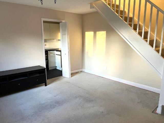 1 bedroom end of terrace house to rent