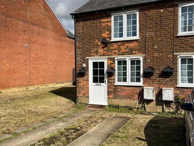 1 bedroom end of terrace house to rent