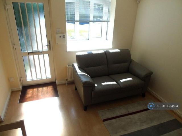 1 bedroom end of terrace house to rent