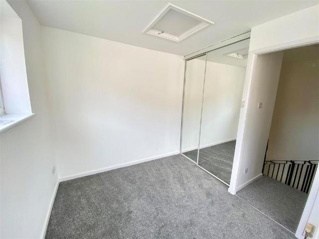 1 bedroom end of terrace house to rent