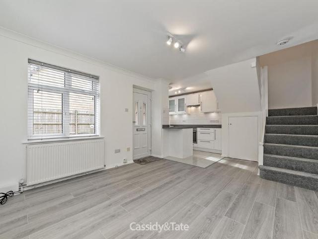 1 bedroom end of terrace house to rent