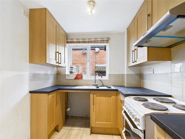 1 bedroom end of terrace house to rent
