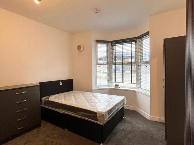 1 bedroom end of terrace house to rent