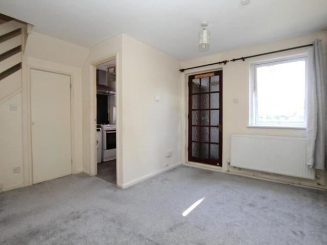 1 bedroom end of terrace house to rent