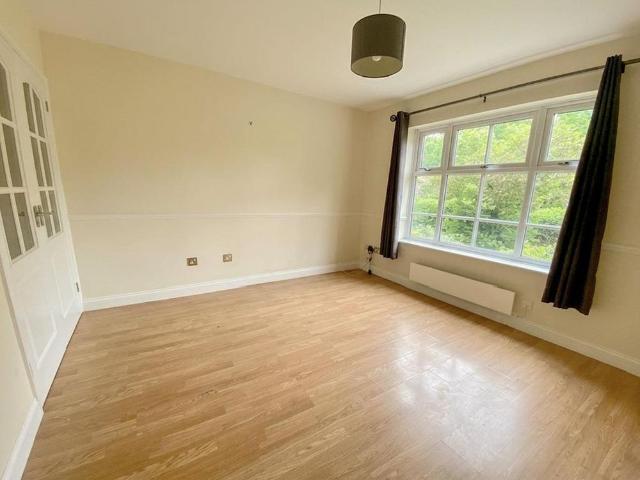 1 bedroom end of terrace house to rent