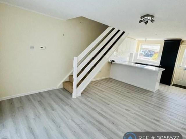 1 bedroom end of terrace house to rent