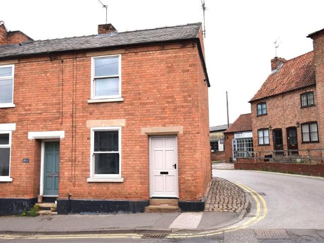 1 bedroom end of terrace house to rent