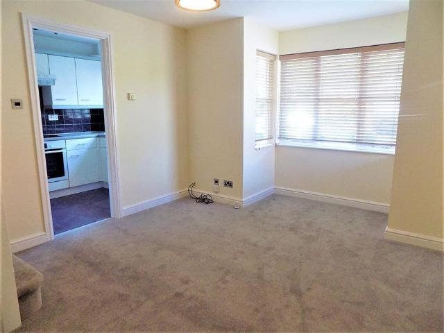 1 bedroom end of terrace house to rent