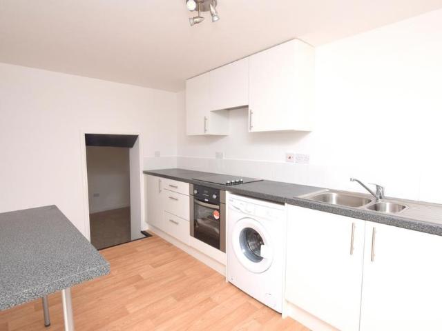 1 bedroom end of terrace house to rent