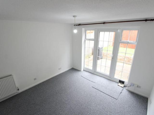 1 bedroom end of terrace house to rent