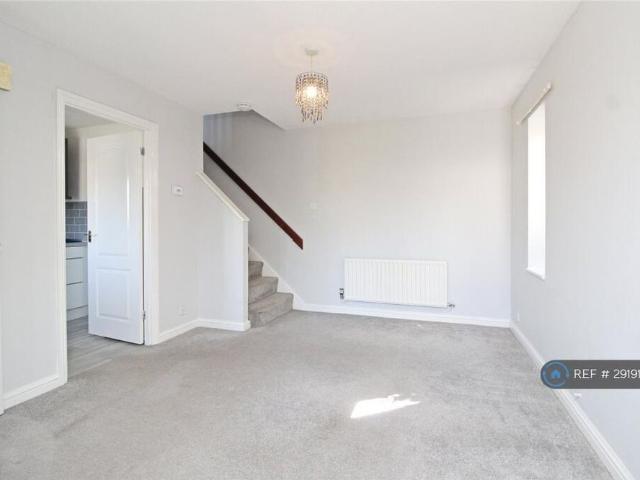 1 bedroom end of terrace house to rent