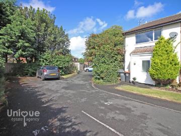 1 bedroom end of terrace house to rent