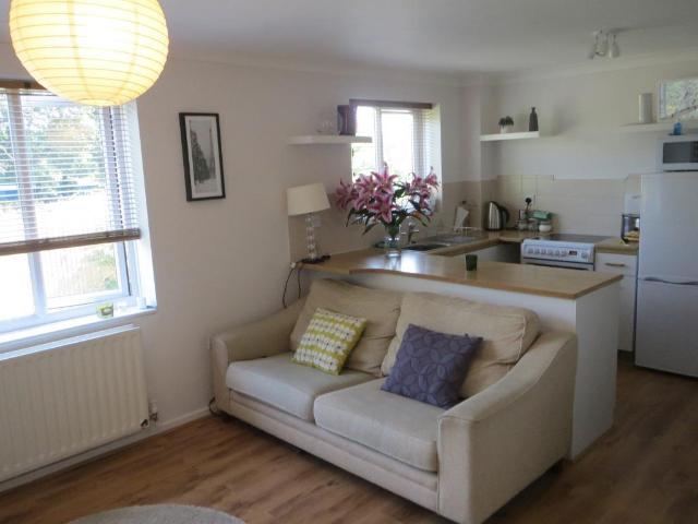 1 bedroom end of terrace house to rent