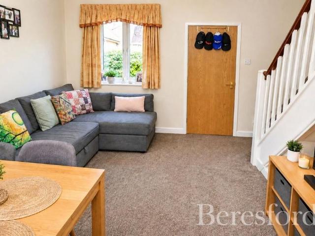 1 bedroom end of terrace house to rent