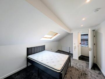 1 bedroom end of terrace house to rent