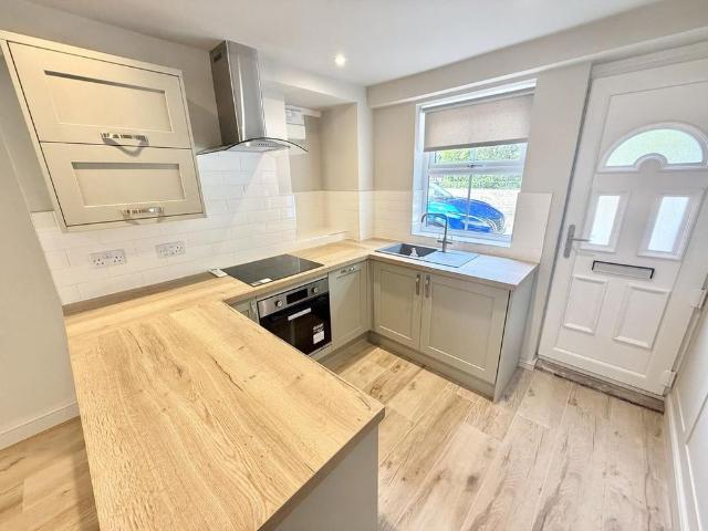 1 bedroom end of terrace house to rent