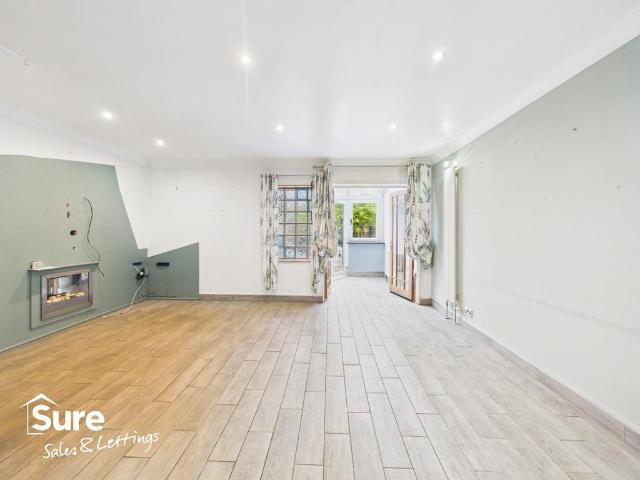1 bedroom end of terrace house to rent