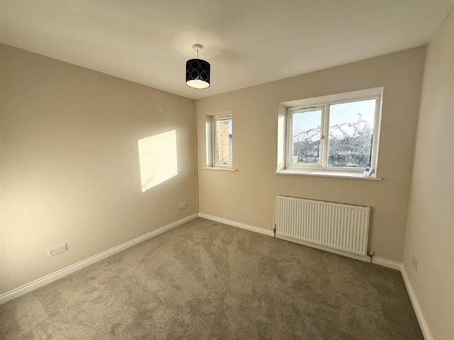 1 bedroom end of terrace house to rent