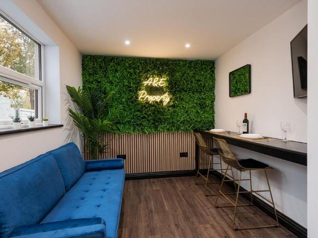 1 bedroom end of terrace house to rent