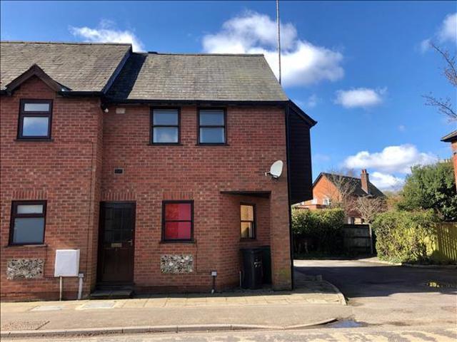 1 bedroom end of terrace house to rent