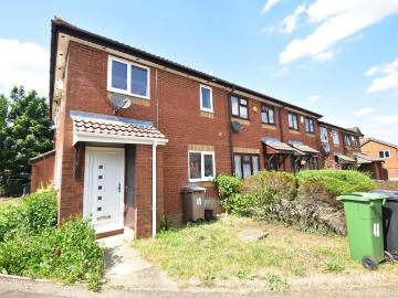 1 bedroom end of terrace house to rent