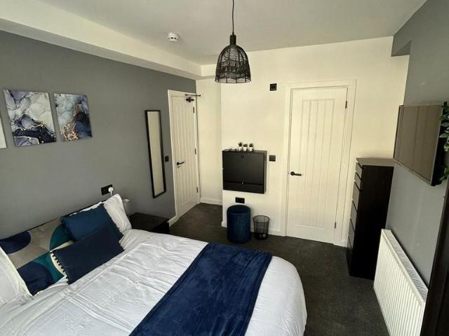 1 bedroom end of terrace house to rent