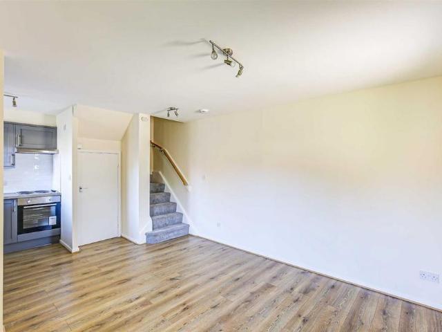 1 bedroom end of terrace house to rent
