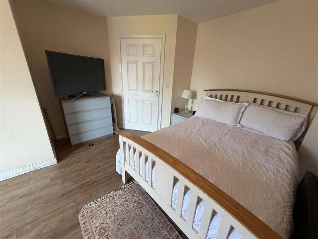 1 bedroom end of terrace house to rent