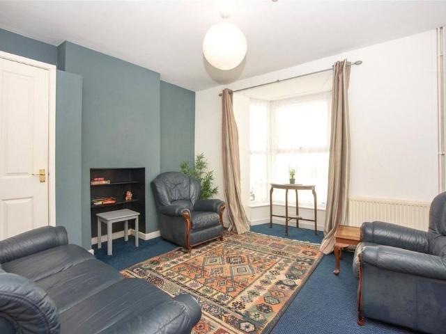 1 bedroom end of terrace house to rent