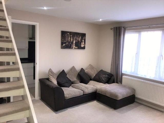 1 bedroom end of terrace house to rent