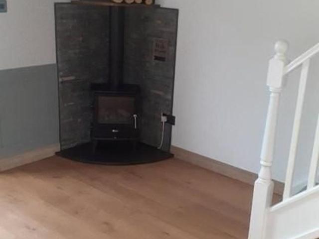 1 bedroom end of terrace house to rent