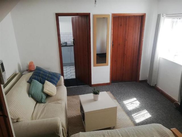 1 bedroom end of terrace house to rent