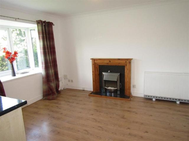 1 bedroom end of terrace house to rent