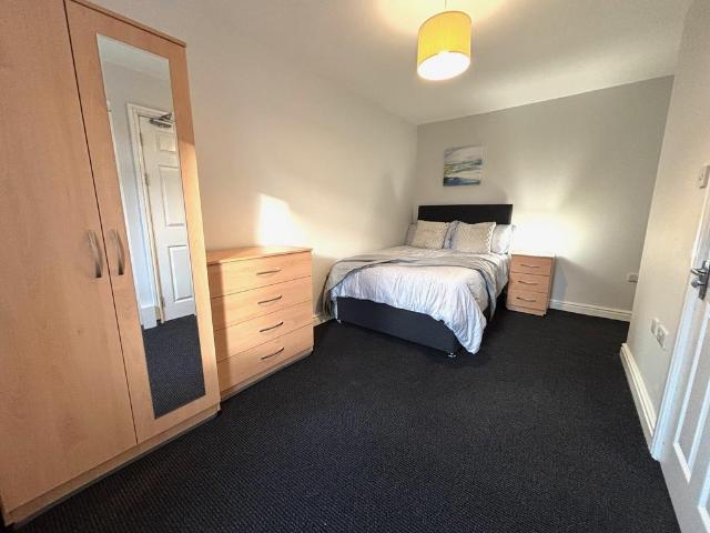 1 bedroom end of terrace house to rent