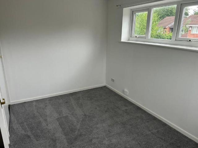 1 bedroom end of terrace house to rent