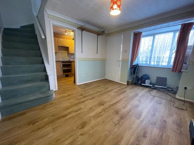 1 bedroom end of terrace house to rent