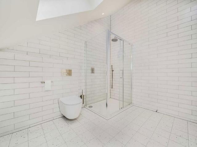 1 bedroom end of terrace house to rent
