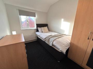 1 bedroom end of terrace house to rent