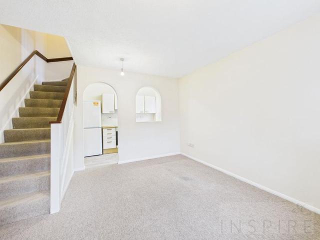 1 bedroom end of terrace house to rent