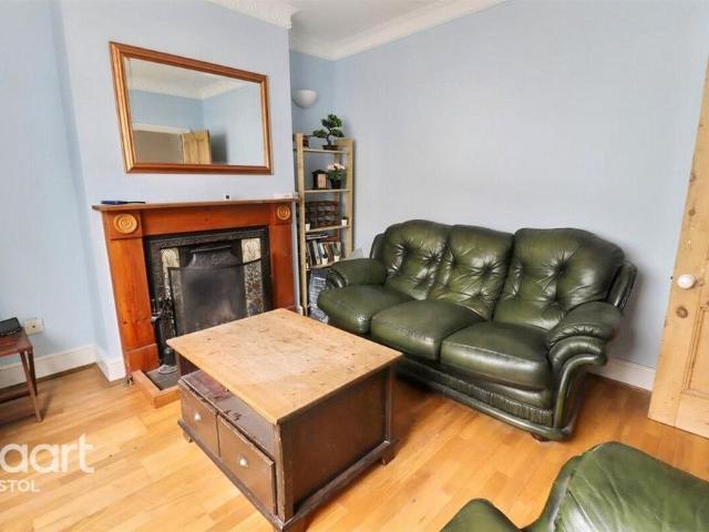 1 bedroom end of terrace house to rent
