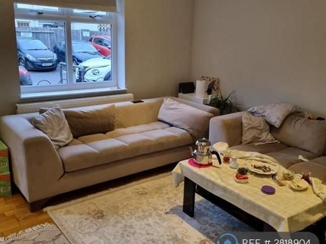 1 bedroom end of terrace house to rent