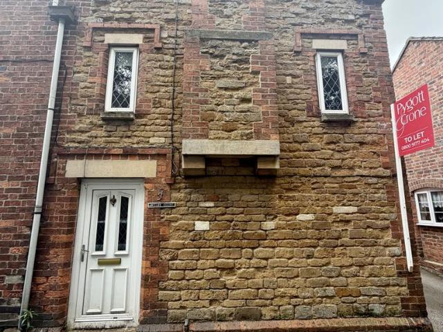 1 bedroom end of terrace house to rent