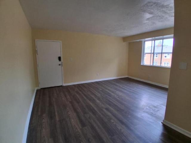 1 bedroom, East Cleveland OH 44118 105902697