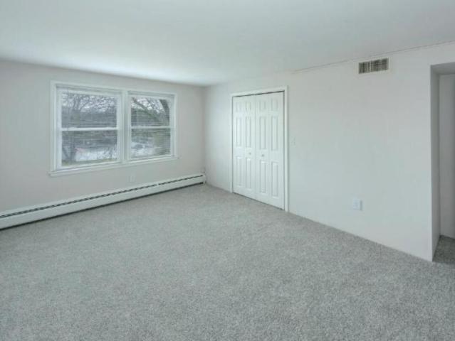 1 bedroom, East Providence RI 02914 LS105772972