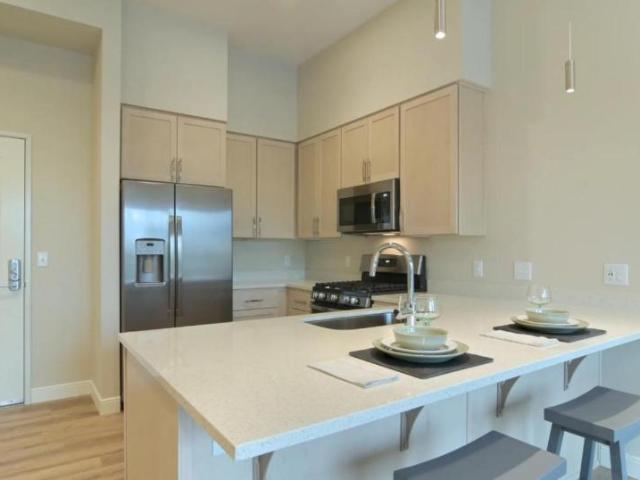 1 bedroom, Eugene OR 97401 105733899