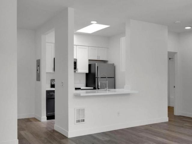 1 bedroom, Eugene OR 97401 105845830