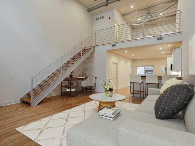 1 bedroom, Evanston IL 60201 105945771