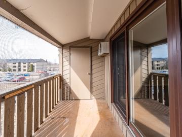 1 Bedroom for rent in St. Charles Place in 2212 St. Charles Ave Saskatoon, Exhibition, S7M 5A7