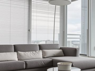 Connaught, Calgary, Alberta - Patio, Parking