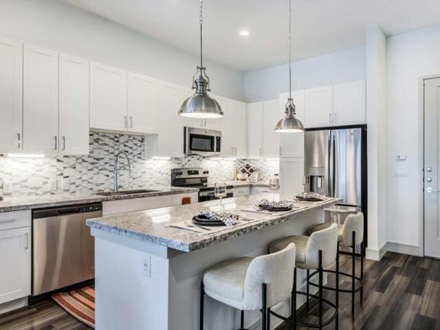 1 bedroom, Fort Worth TX 76164 106059687